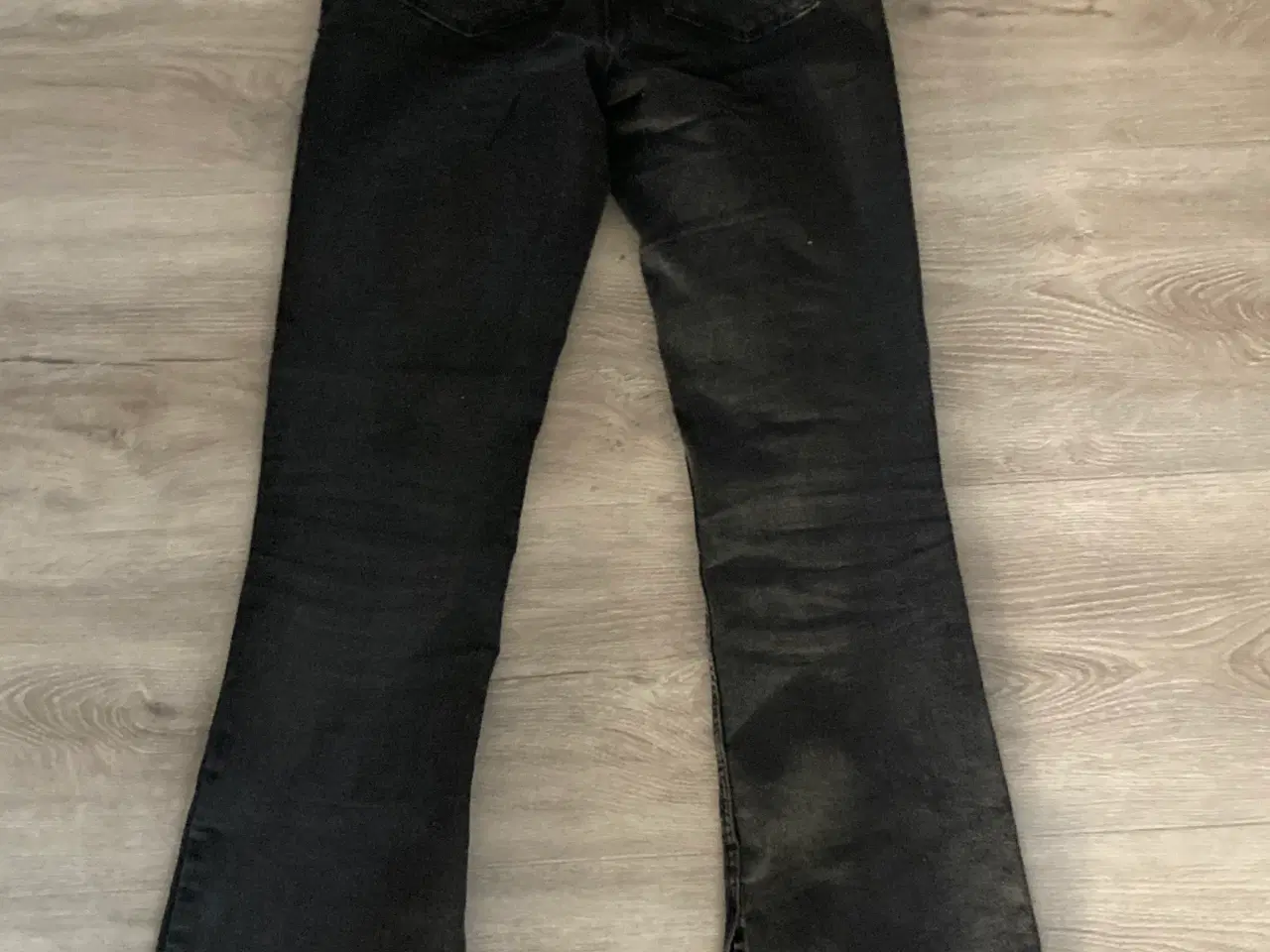 Billede 2 - Sorte/grå bukser med stræk og svaj w:27/l:32