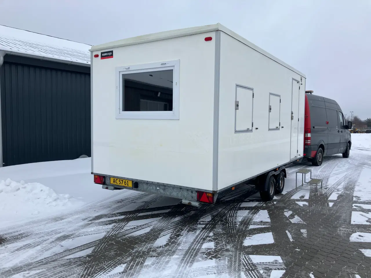 Billede 3 - Kontorvogn med toilet og lille tee køkken.