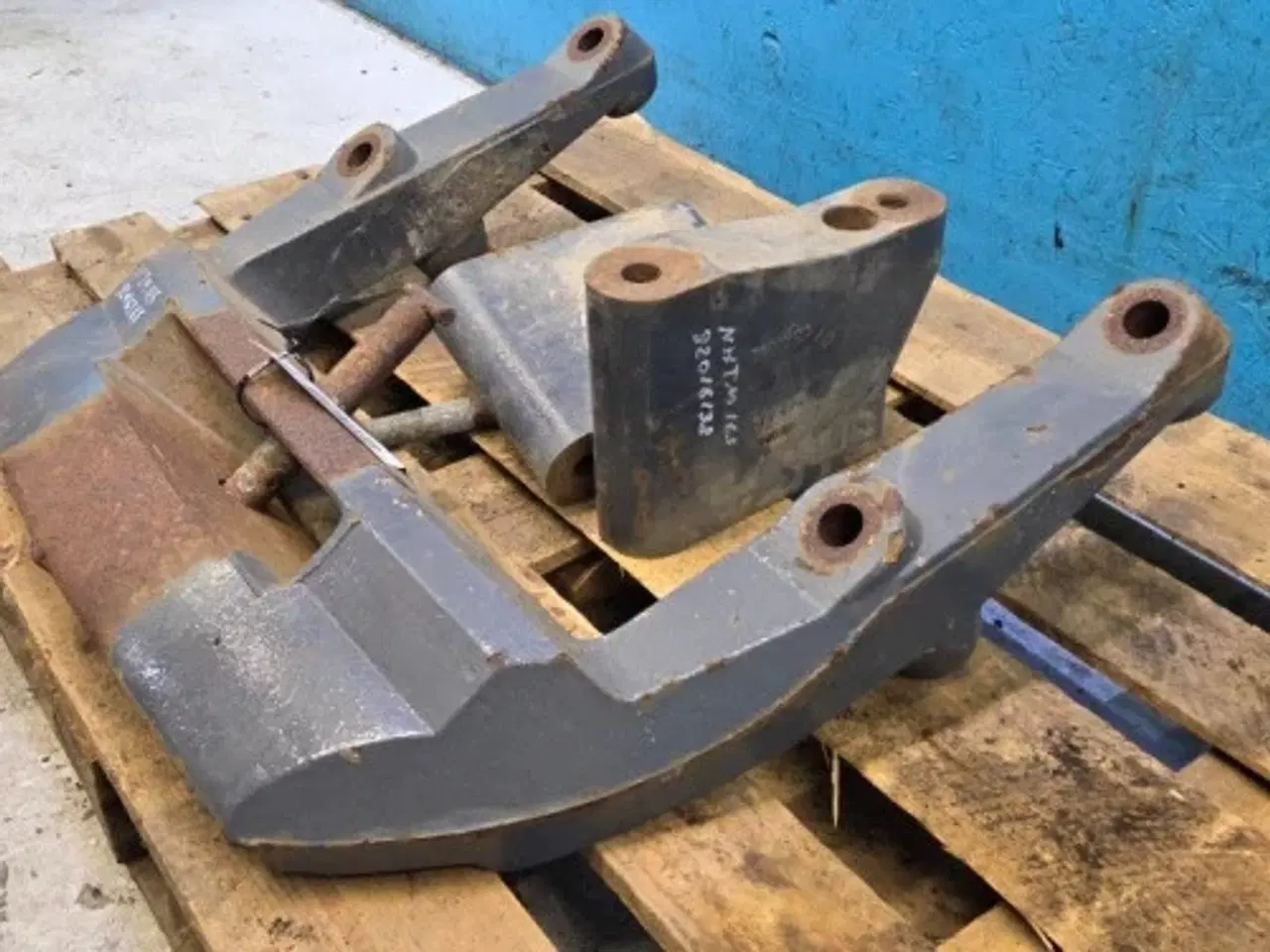 Billede 8 - New Holland TM 165 Vægtklods Sæt 82016365