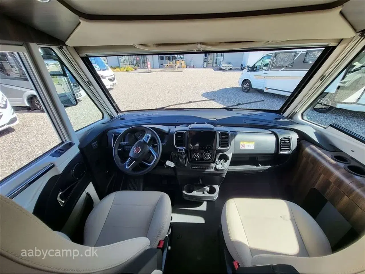 Billede 7 - 0 - Laika Ecovip 4109 DS   Automatgear. 160HK.Face to face siddegruppe. lædersæder.