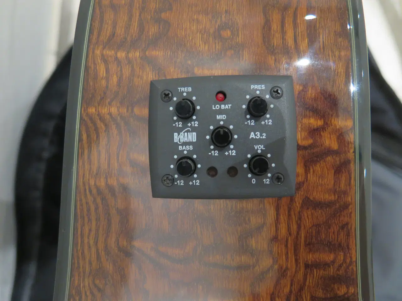 Billede 6 - Washburn D46 SCE – Akustisk/elektrisk western gui.