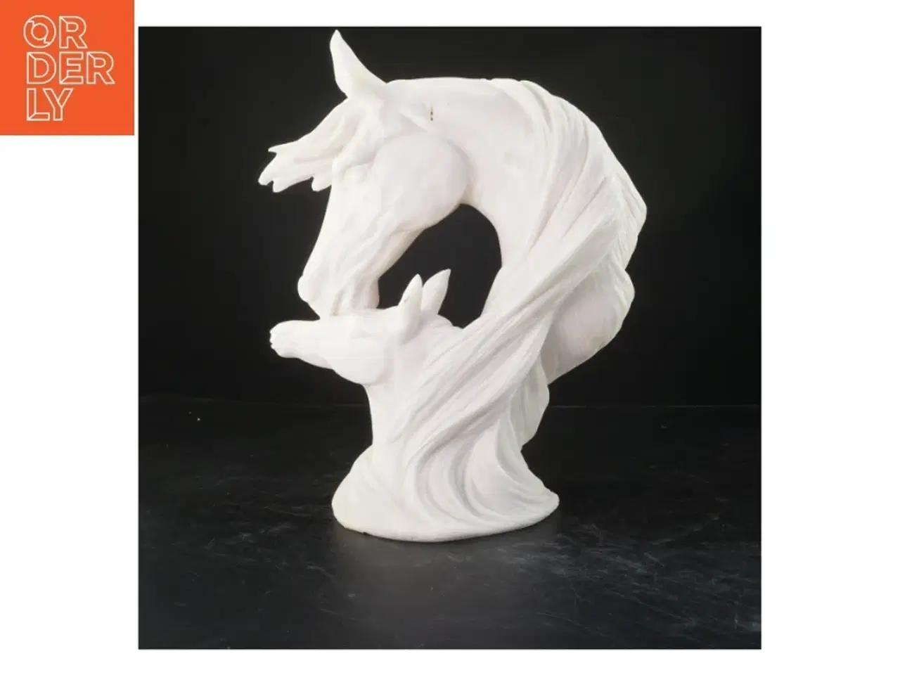 Billede 2 - Dekorativ hesteskulptur (str. 39 cm)