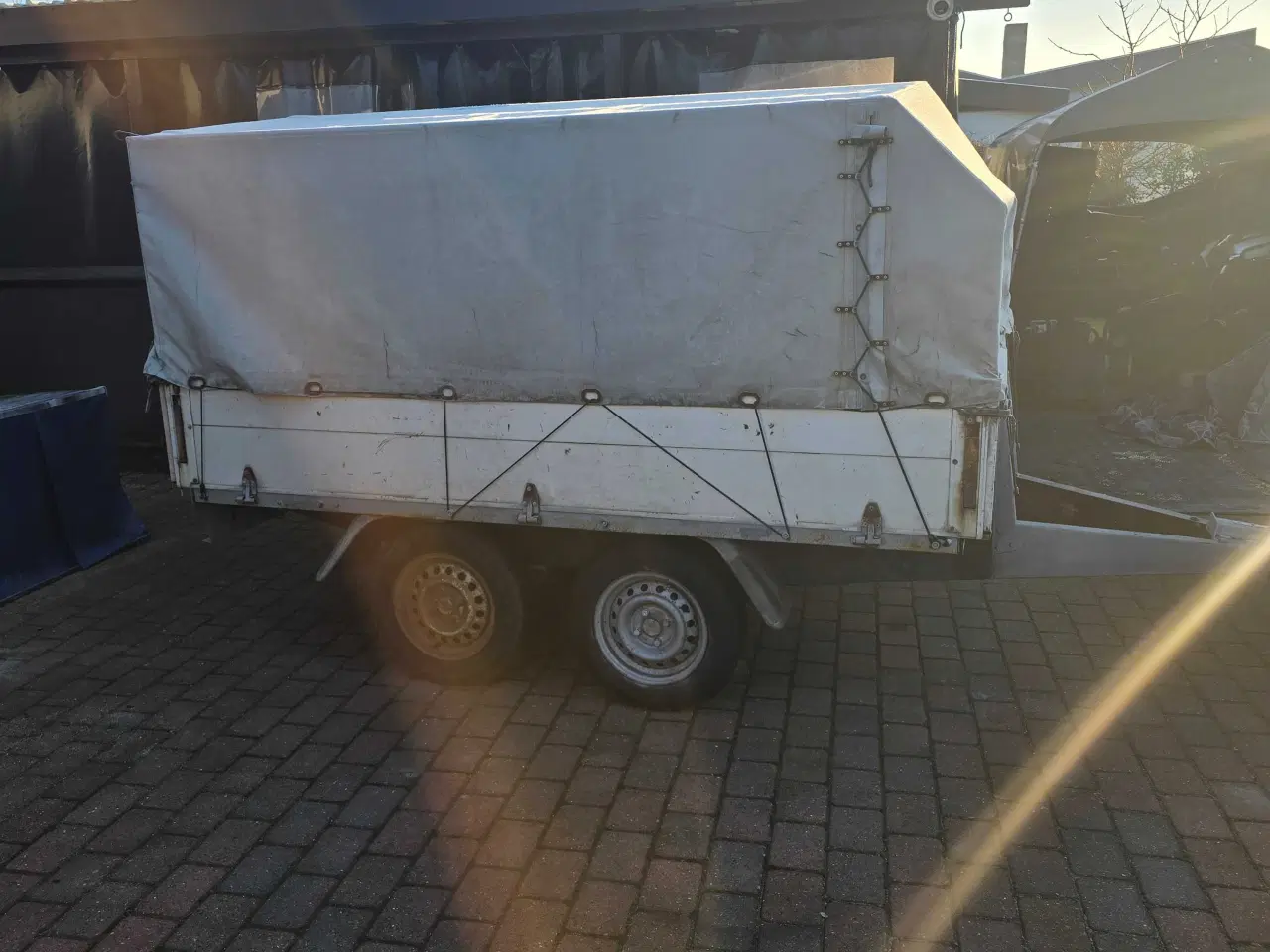 Billede 2 - Boogitrailer med høj pressenning