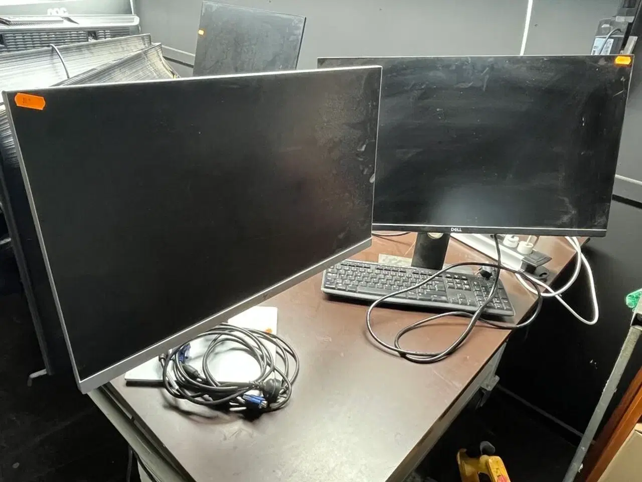 Billede 1 - 2 stk. PC Skærm 27" DELL, 24" HP  + 1 tastatur