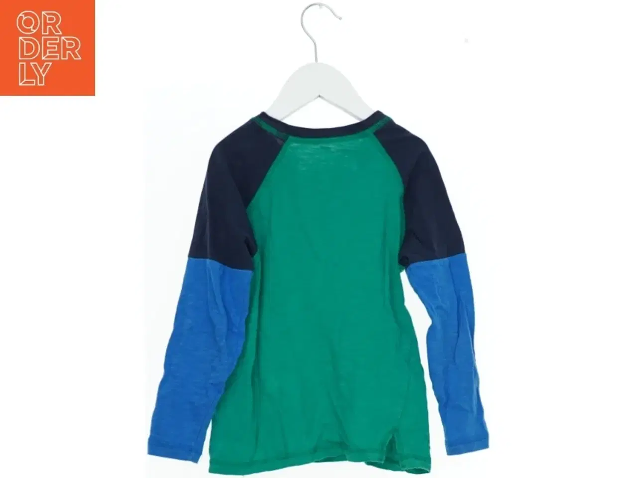 Billede 2 - Bluse med vikingetryk fra Danefæ (str. 110)