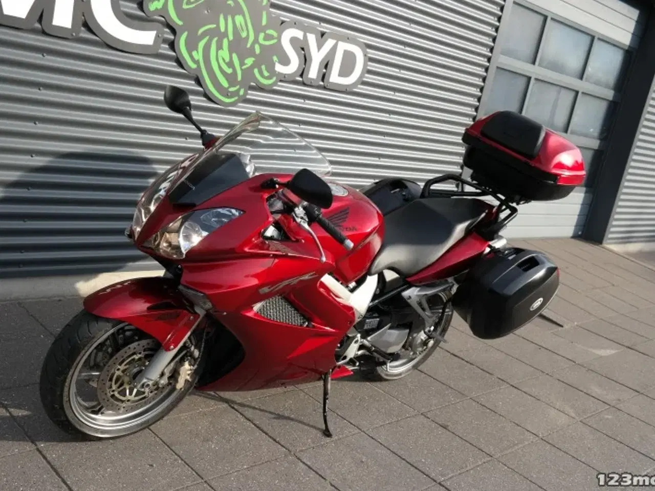 Billede 15 - Honda VFR 800 F MC-SYD       BYTTER GERNE