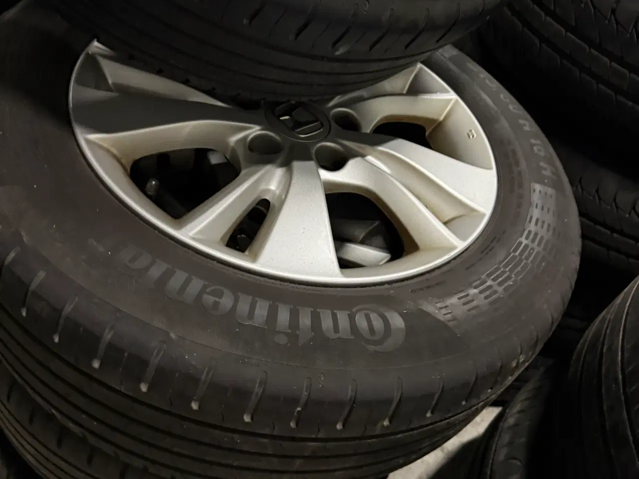 Billede 16 - Diverse dæk med fælg