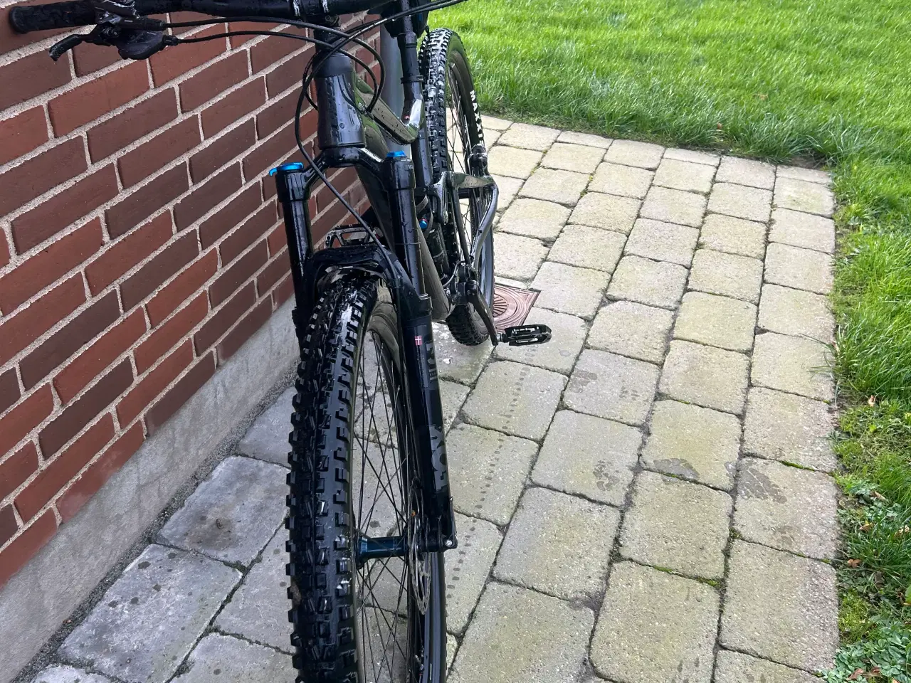 Billede 2 - Giant full suspension mountainbike 29" str M unise