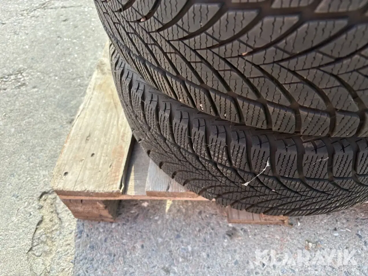 Billede 9 - Dæk med fælg Goodyear Ultragrip Ice2