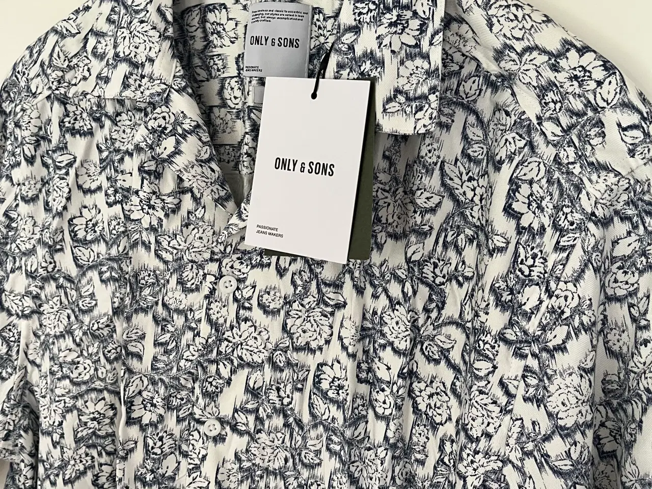Billede 2 - NY skjorte