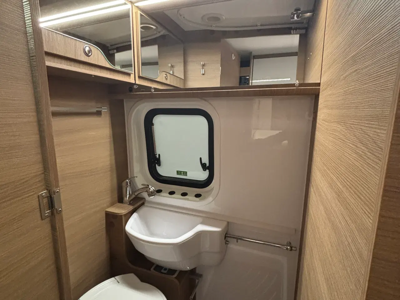 Billede 8 - Autocamper til salg - McLouis Menfys Prestige 4