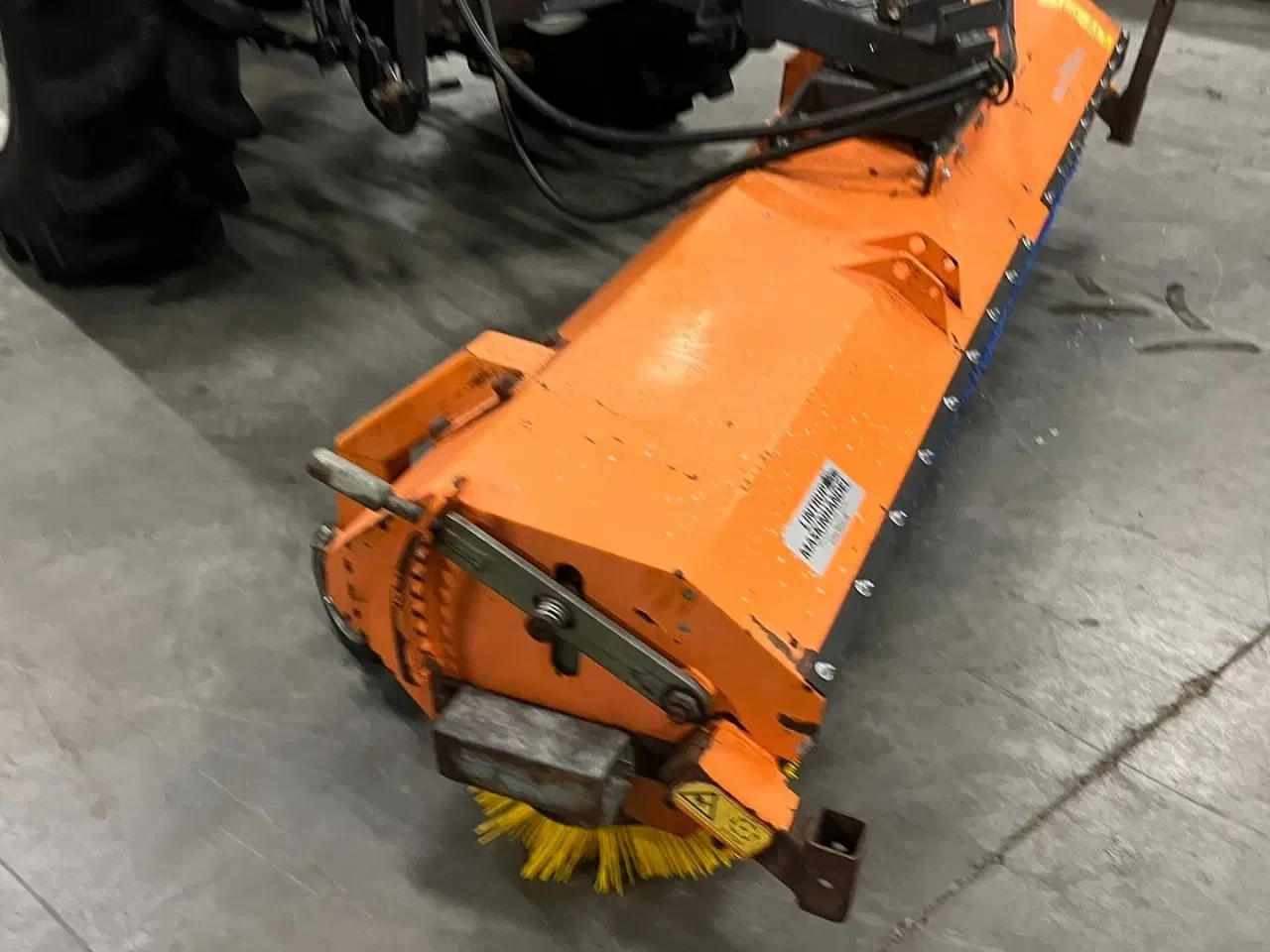 Billede 8 - Tuchel 230 Hydraulisk kost med nylon børster og hydraulisk sving. Brede 2300 o