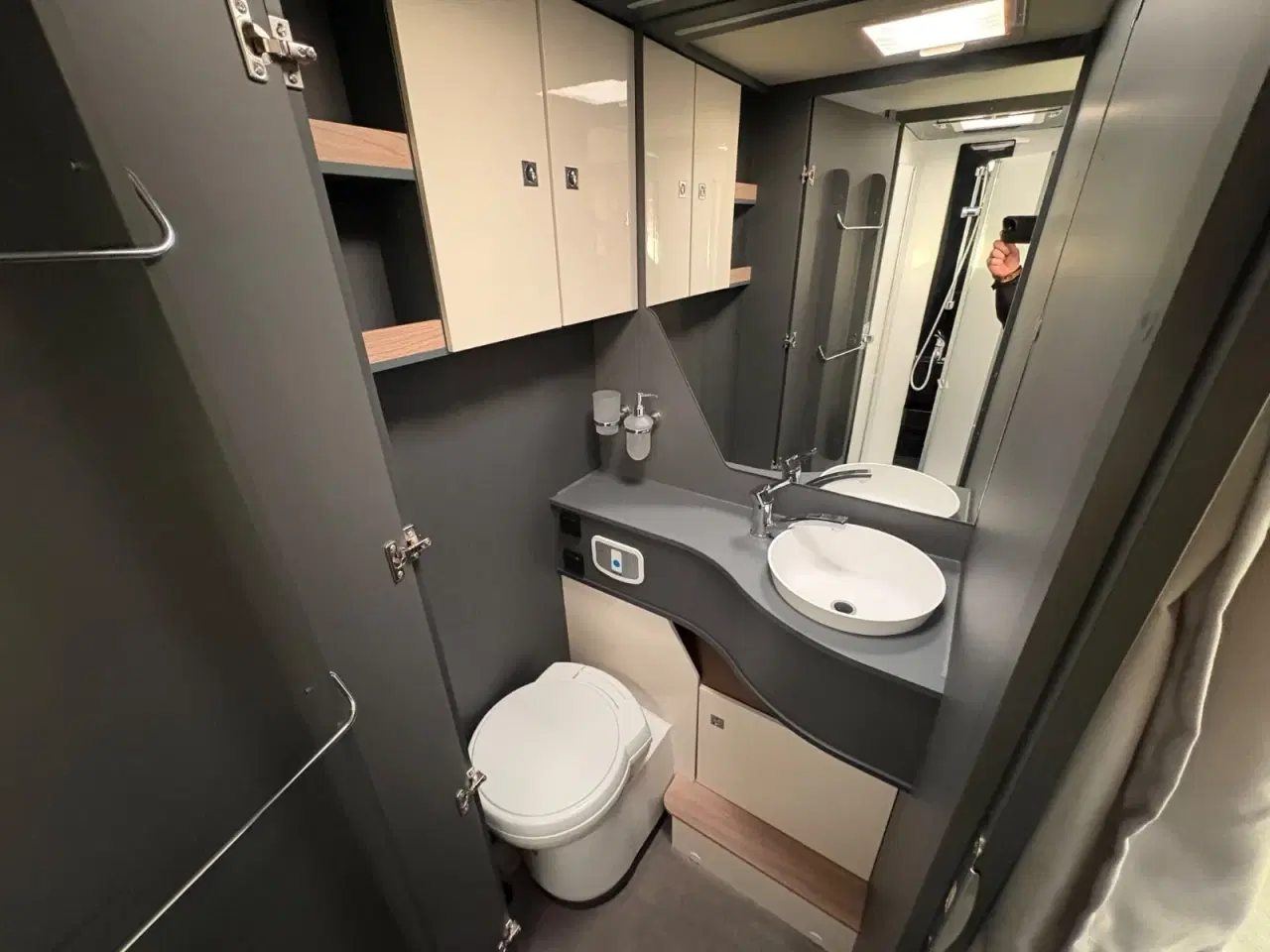 Billede 10 - Laika Kosmo  L409 aut.