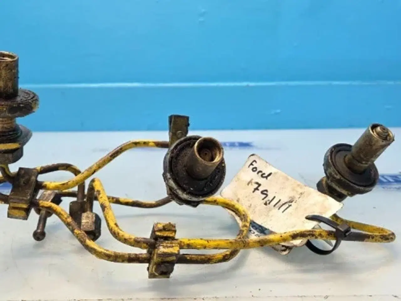 Billede 10 - Ford 2715E Dyserør Sæt 2703E9A557