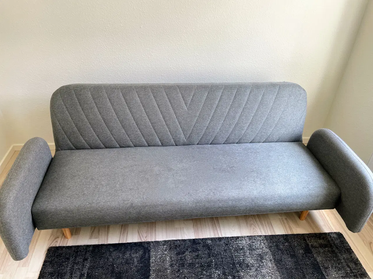 Billede 2 - Lækker og velholdt sovesofa