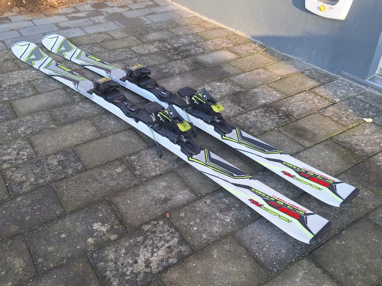 Billede 4 - Carvingski brugt få gange sælges. 