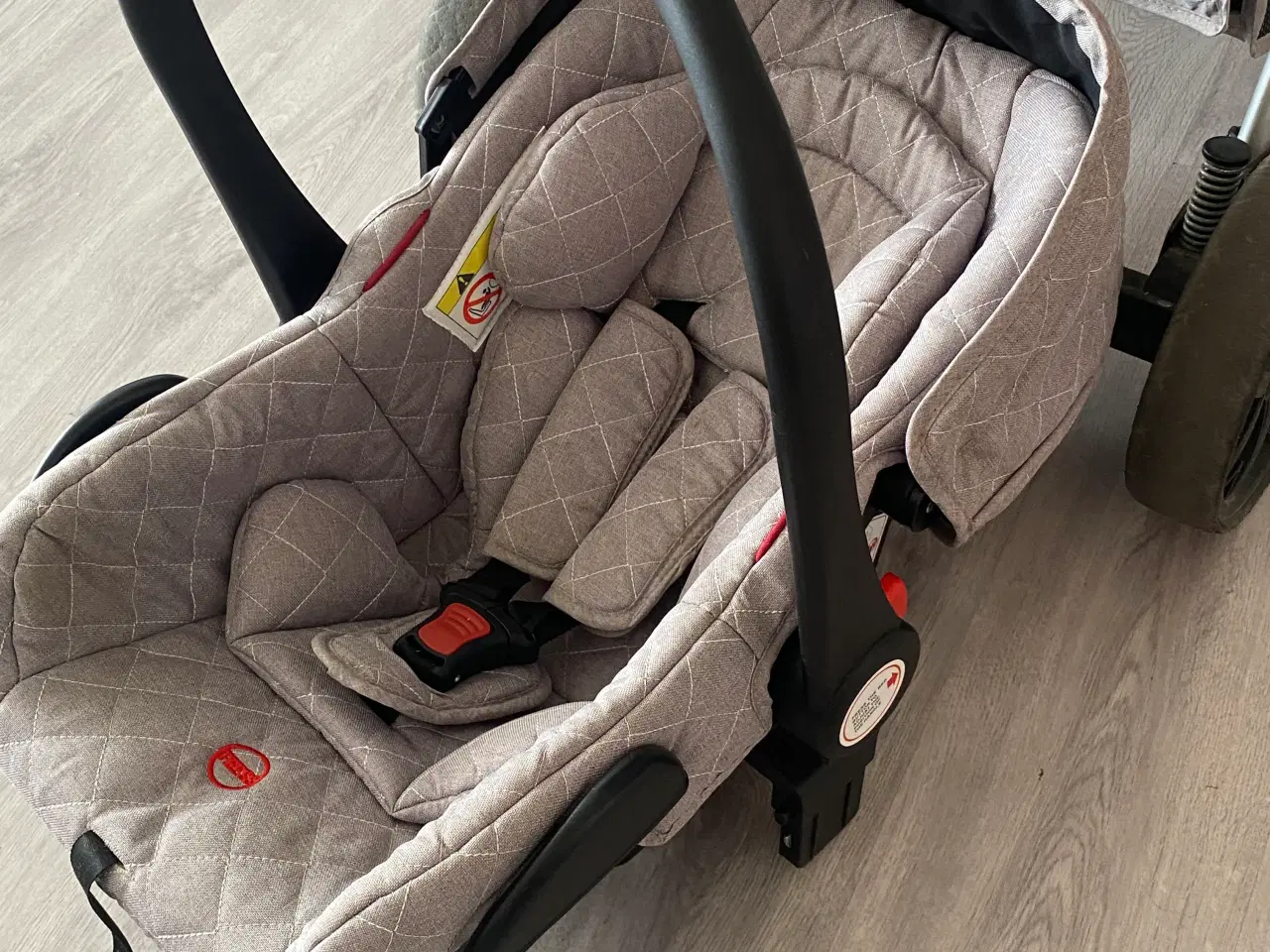 Billede 10 - Barnevogn med autostol 