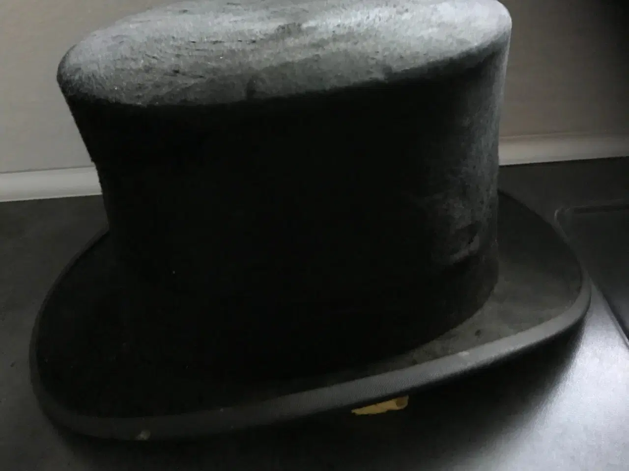 Billede 1 - Sort høj hat