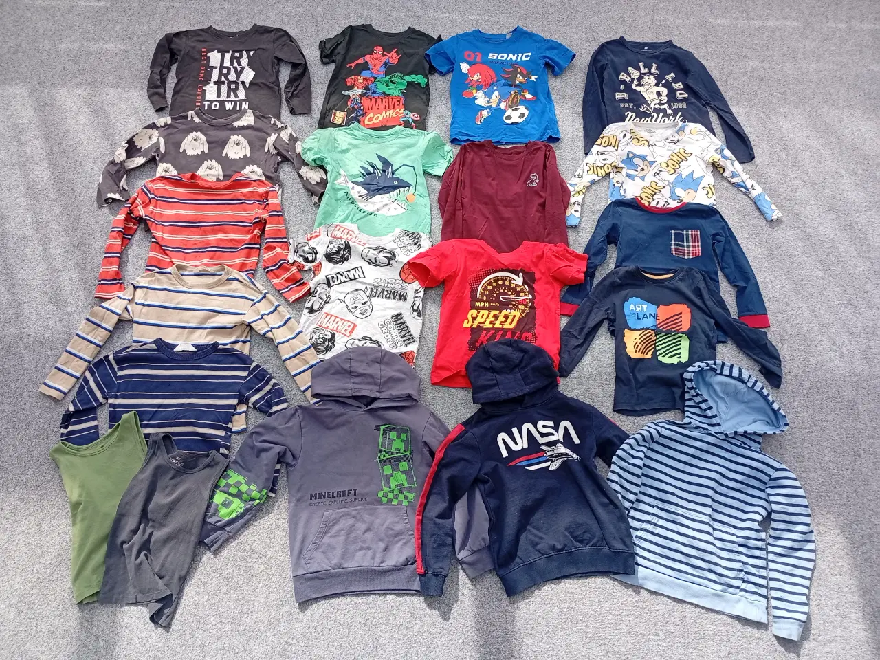 Billede 1 - Tøjpakke til dreng str. 122/128