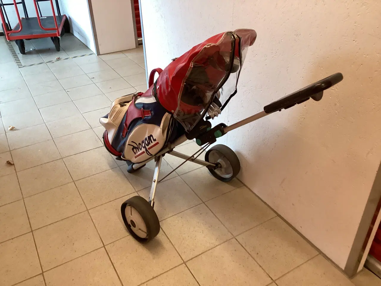 Billede 2 - Golfsæt , Vogn. Bag. Køller/jern.