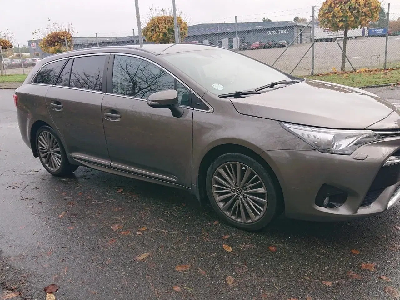 Billede 1 - Toyota Avensis 1,8 VVT-i T2 Premium Touring Sports