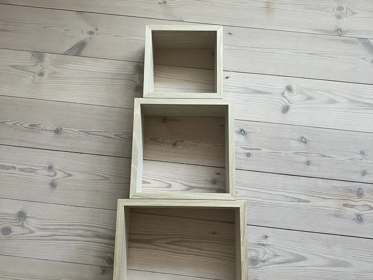 Billede 9 - 3 væghylder