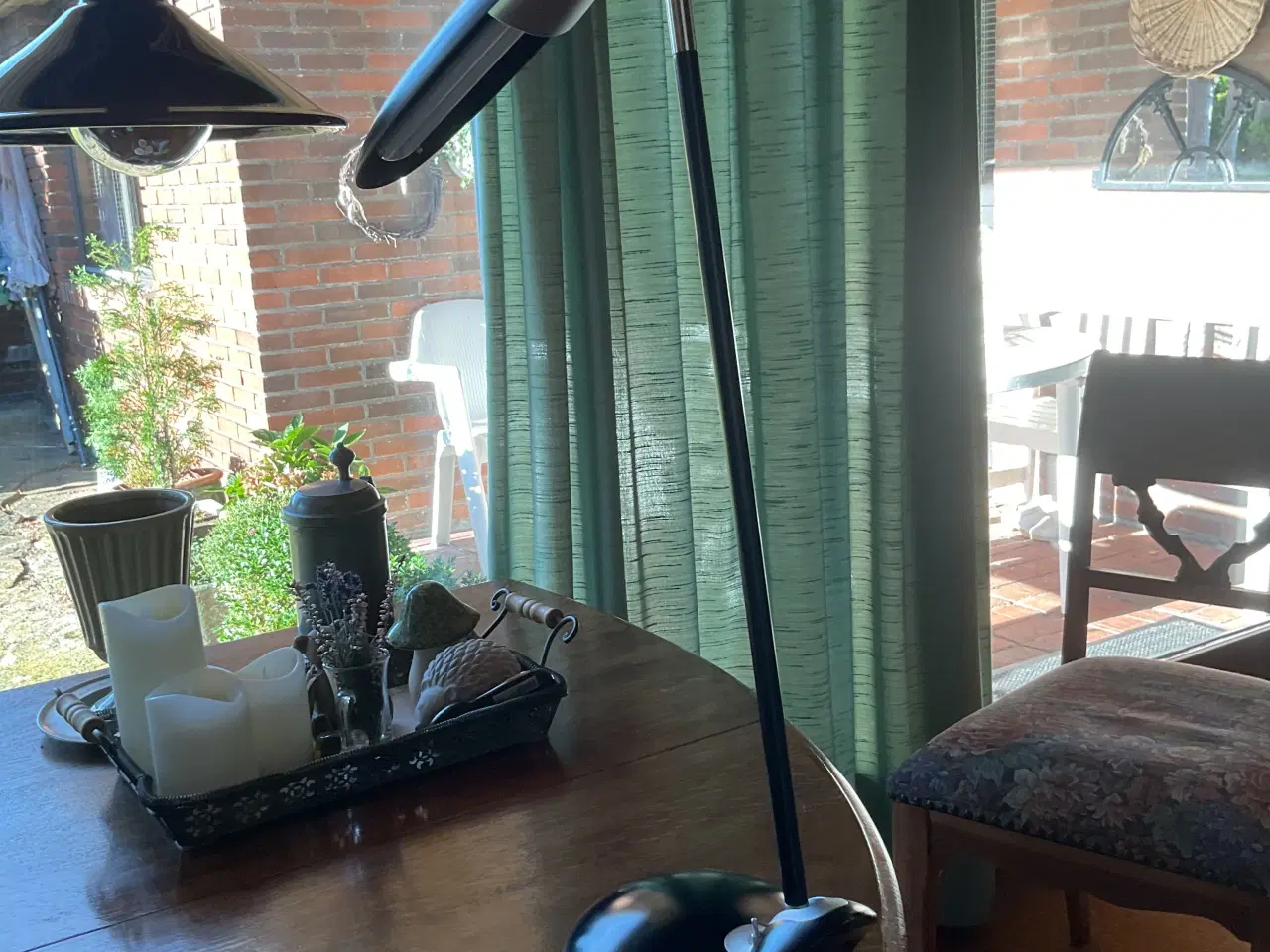 Billede 2 - Bordlampe Poppins Sort Som ny.