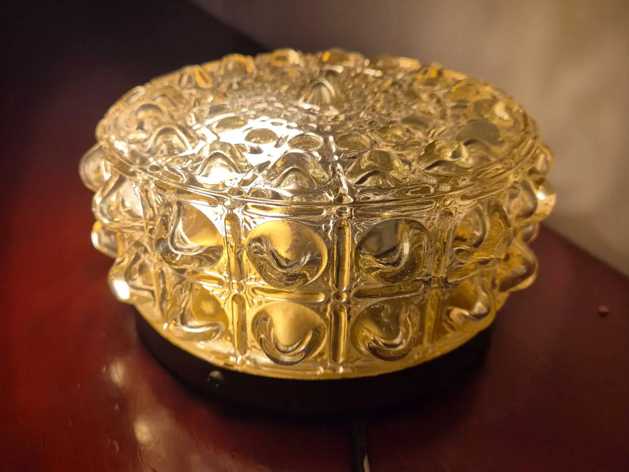 Billede 7 - Rund plafond med gylden glasskærm