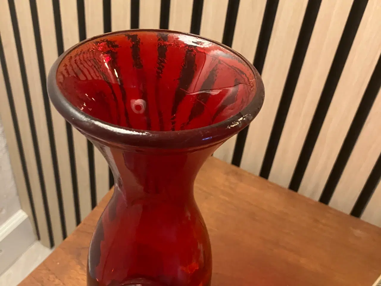 Billede 2 -  Smuk rød karaffel fra Italien