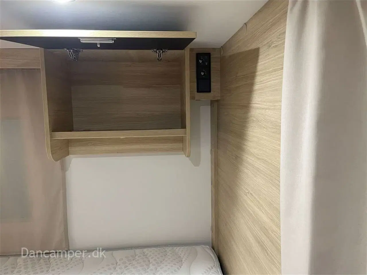 Billede 31 - 2026 - Chausson Titanium 627 Enkeltsenge + hæve-/sænkeseng, 5 selepladser, 4 sovepladser med mulighed for 5, 165Hk Aut, 8-trin aut.
