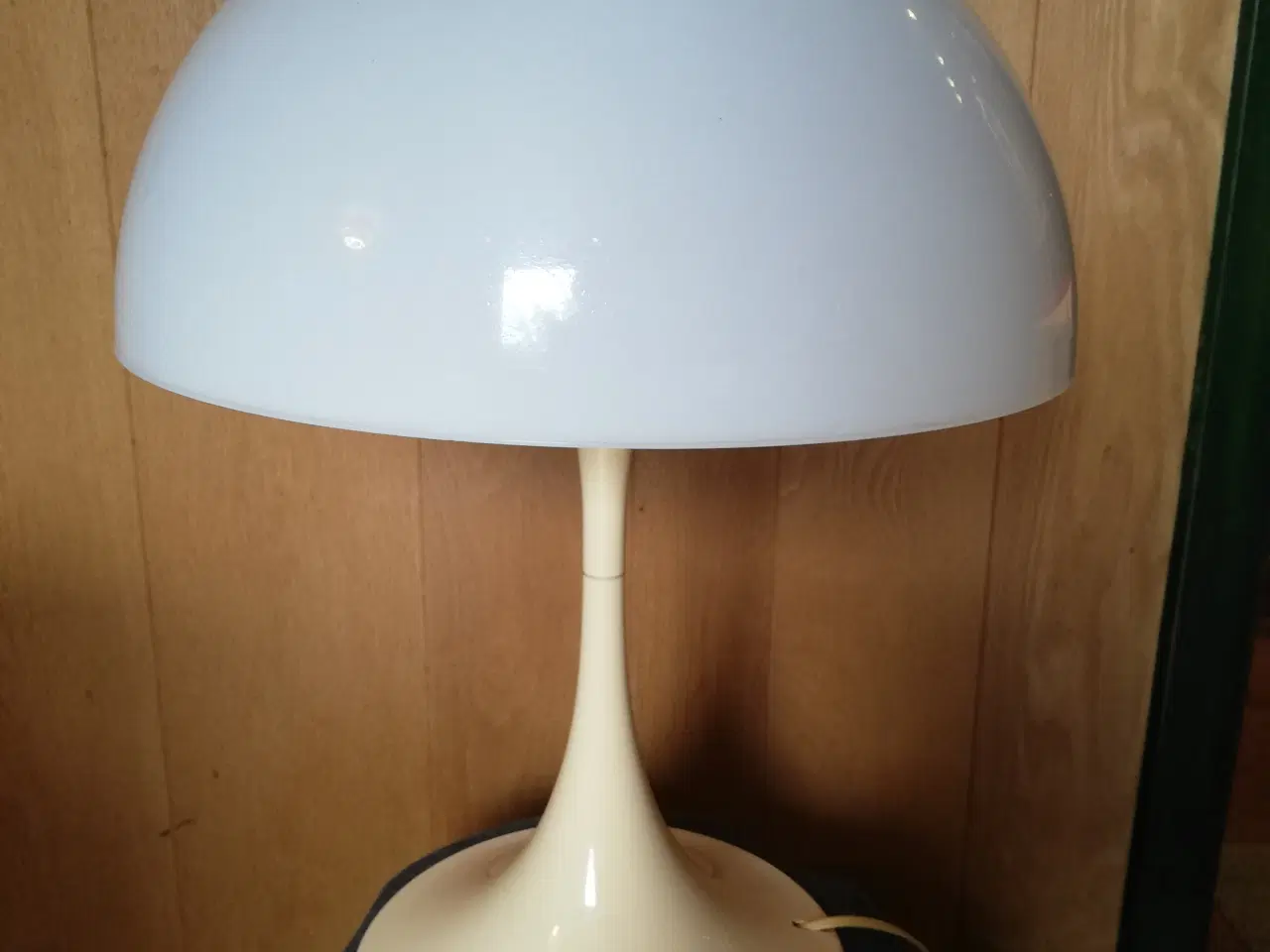 Billede 1 - Panthella bordlampe fra Louis Poulsen