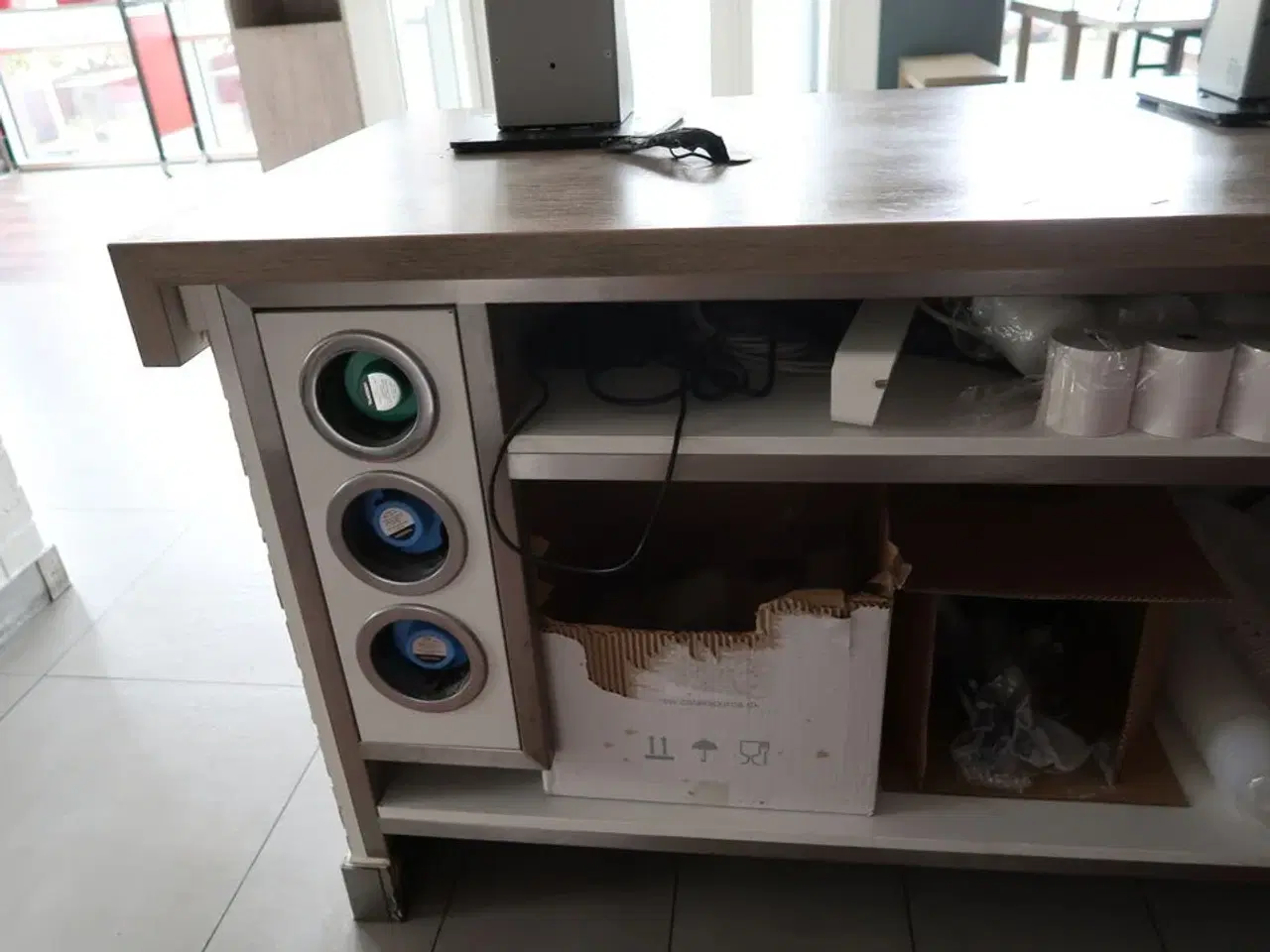 Billede 3 - Disk med indhold uden all-in-one computere