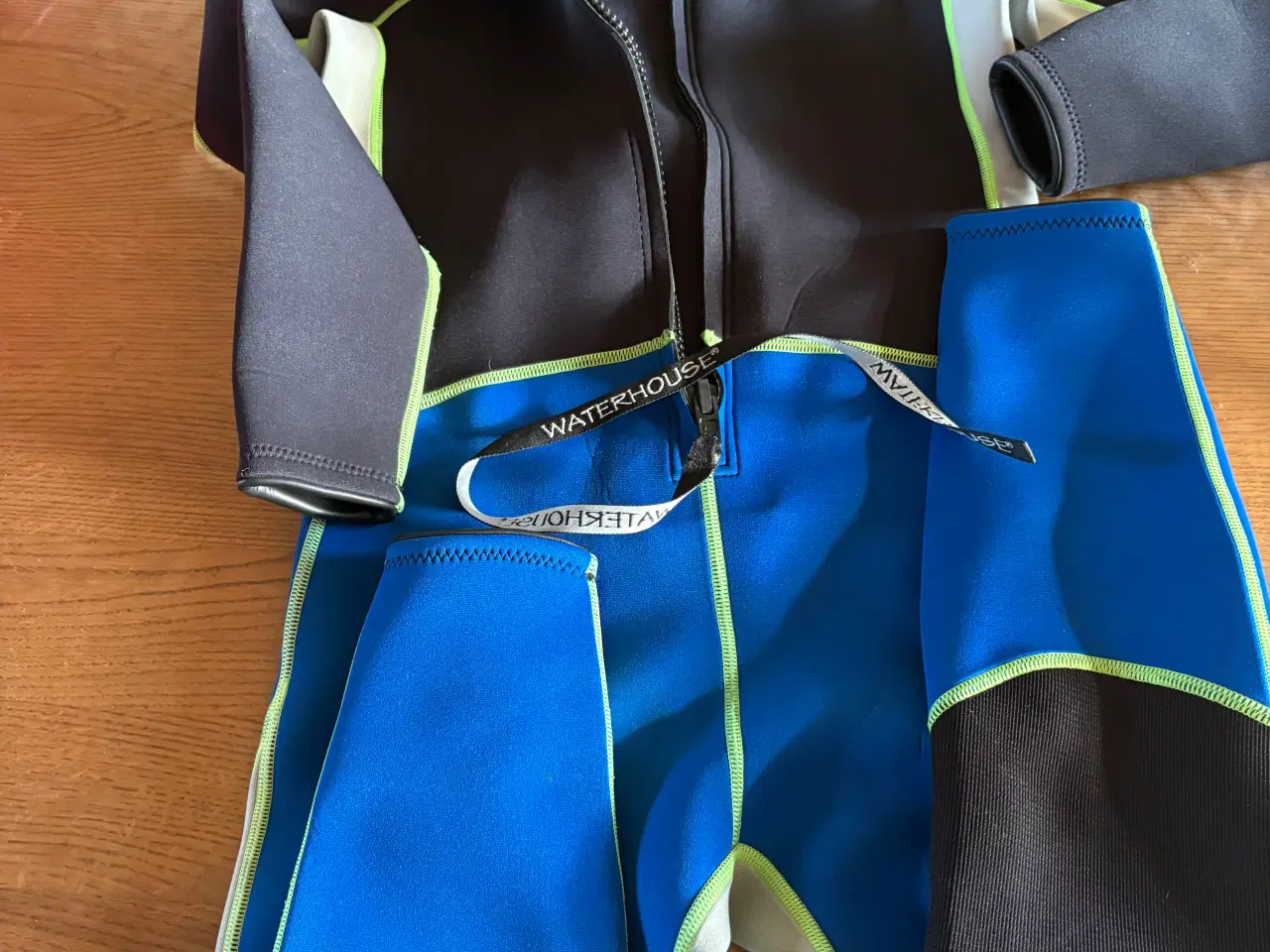 Billede 1 - Våddragt