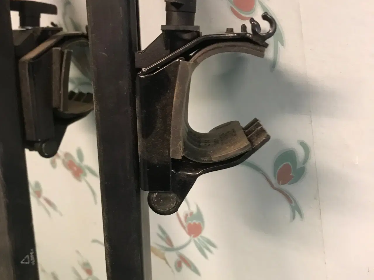 Billede 3 - Tagbøjler til bil med tagræling (rails)