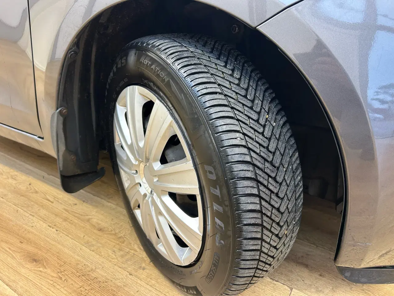 Billede 8 - Toyota Yaris 1,4 D-4D aut. 5 dørs 90HK 5d