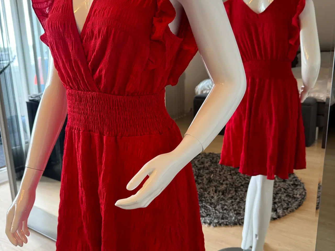 Billede 3 - Rød kjole fra Creme Fraiche str M