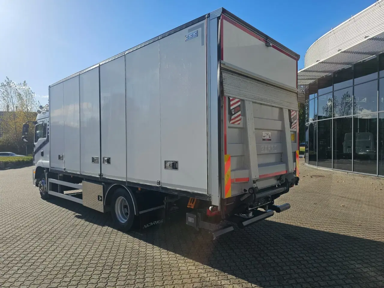 Billede 4 - MAN TGM 15.290, Lukket kasse