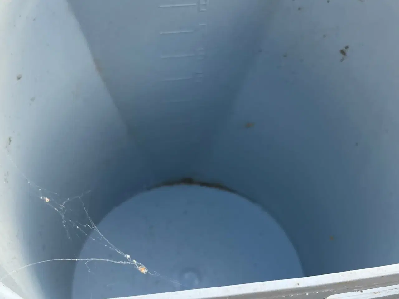 Billede 3 - - - - Suttespande til kalve