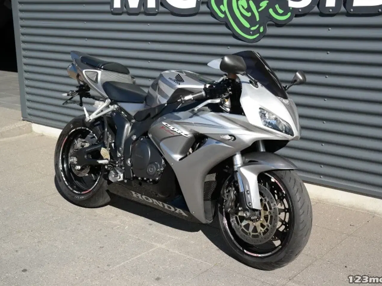 Billede 2 - Honda CBR 1000 RR Fireblade MC-SYD       BYTTER GERNE