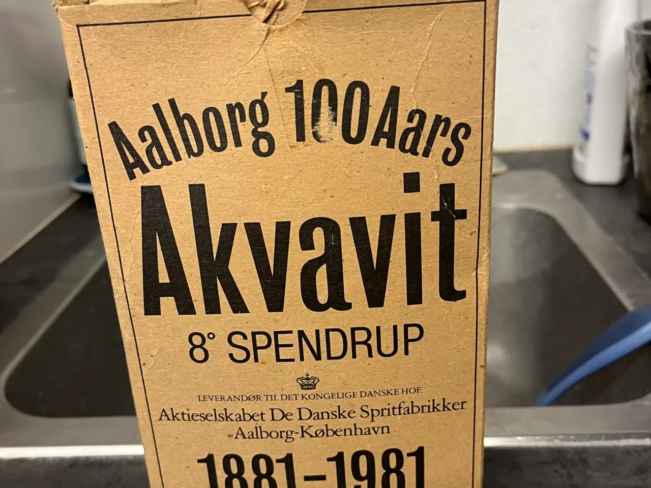 Billede 1 - Aalborgs 100 års akvavit