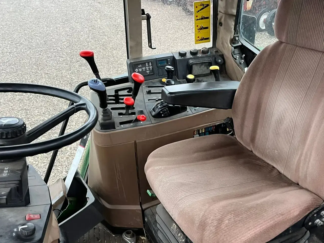 Billede 4 - John Deere 6100 Med frontlæsser