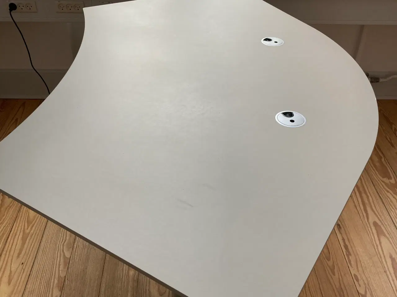 Billede 2 - Moderne grå skriveborde - 2 stk
