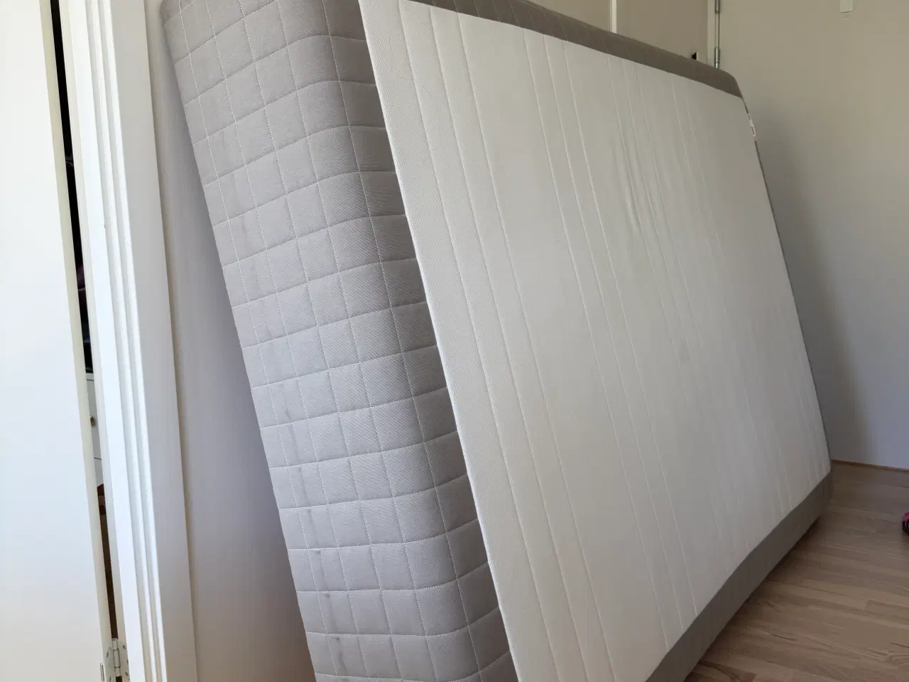 Billede 1 - Boxmadras 140x200 cm