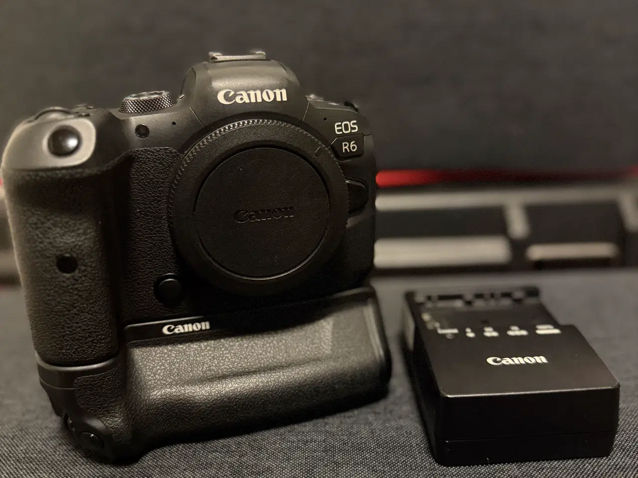 Billede 4 - Canon EOS R6 med orginal batterigreb + tilbehør