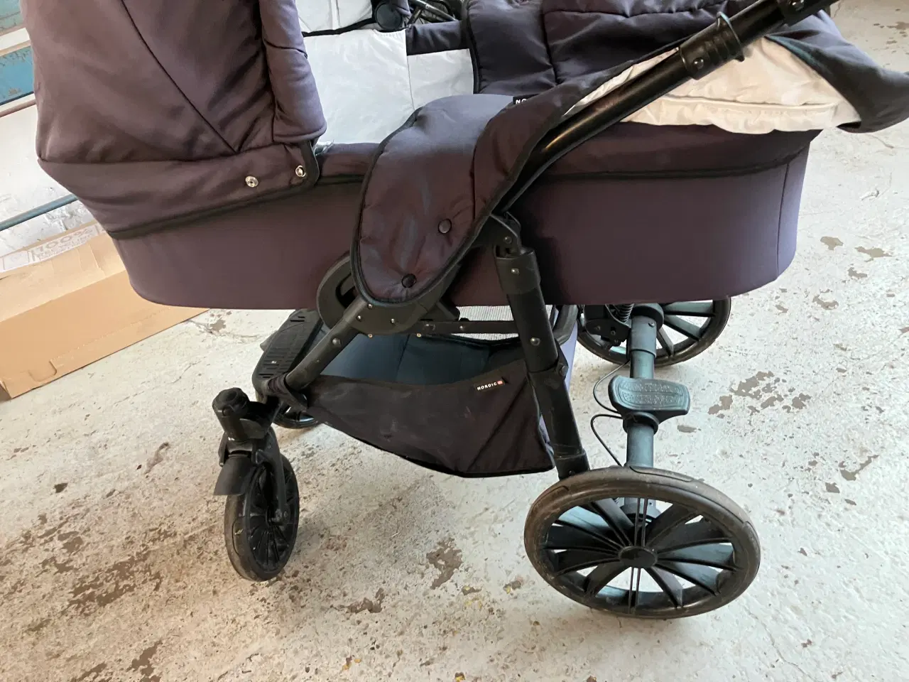 Billede 4 - Barnevogn med punkterfri hjul 