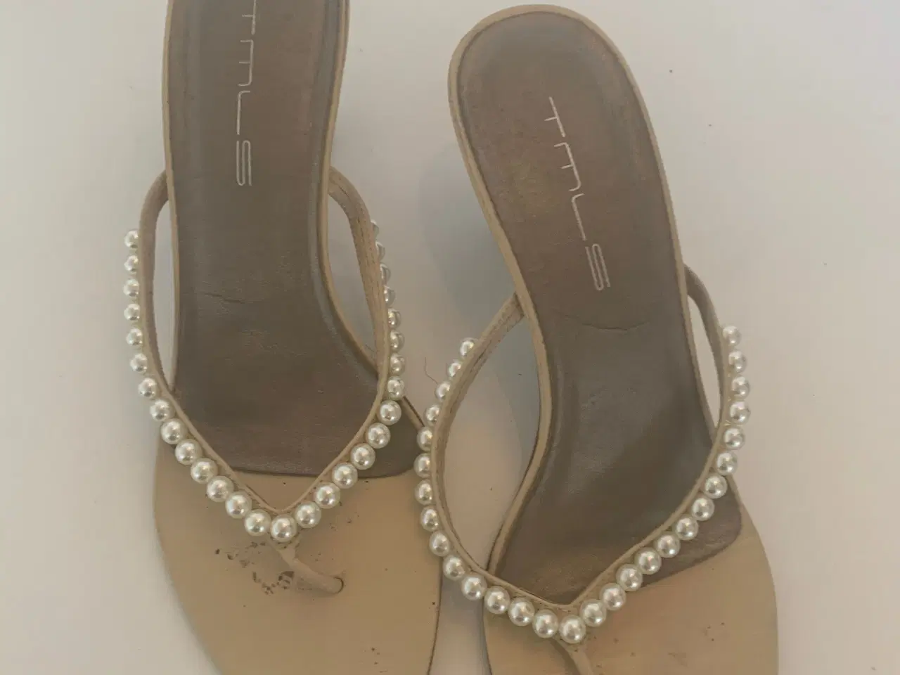 Billede 1 - Smuk slippers sandal med perler str. 41