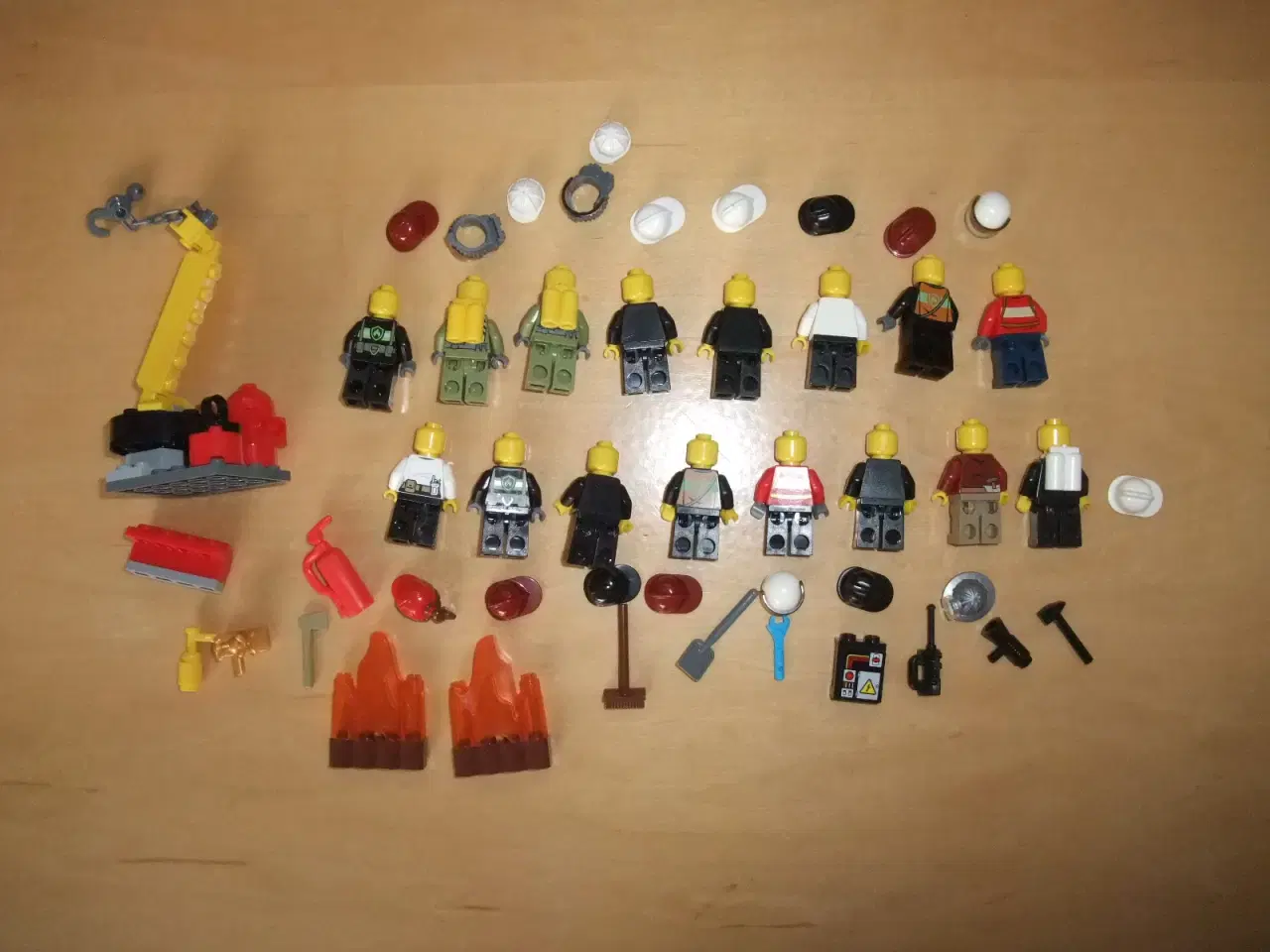 Billede 6 - Lego Brandmand Figurer+Tilbehør