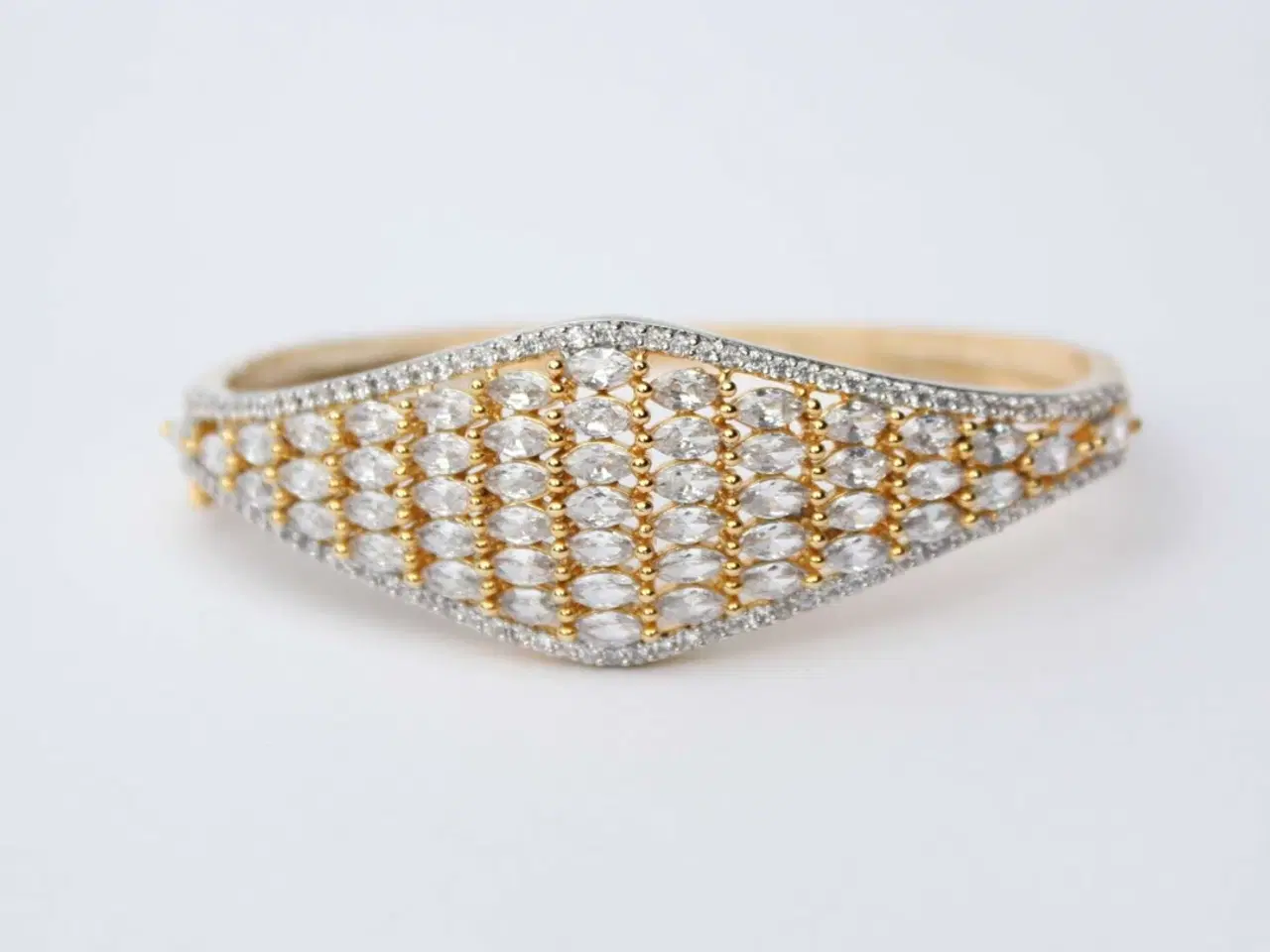 Billede 1 - Elegant American Diamond Bracelet - Sparkle with S