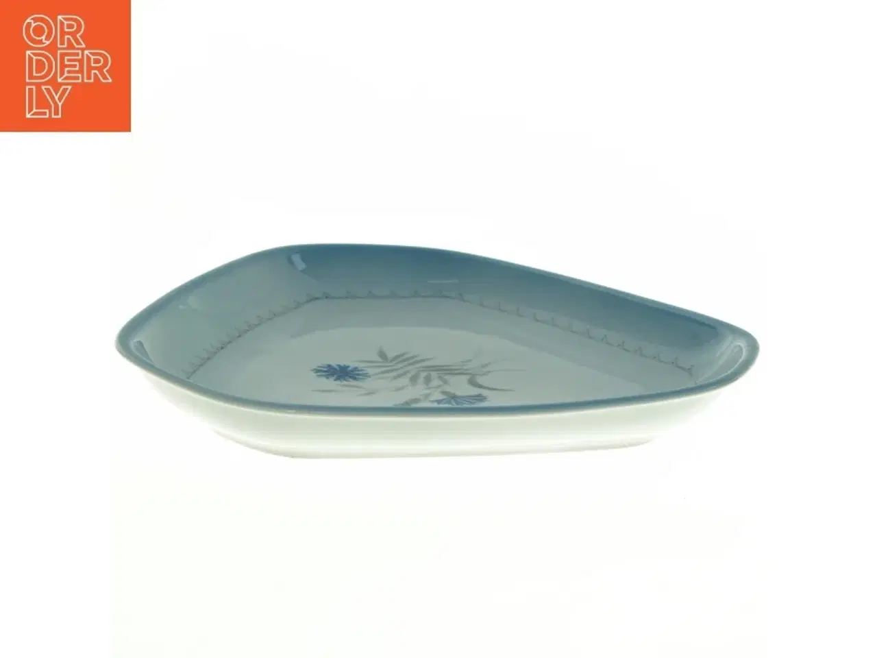 Billede 3 - Trekantet serveringsfad fra Bing Og Grøndahl (str. Diameter 23,5 cm)