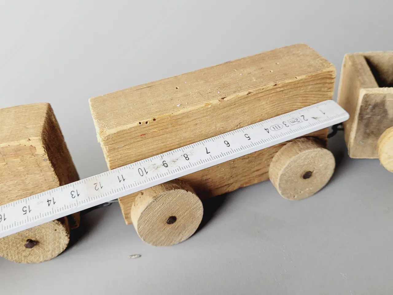 Billede 11 - ⭐️: Unik Retro trætog – Charmerende & Unikt